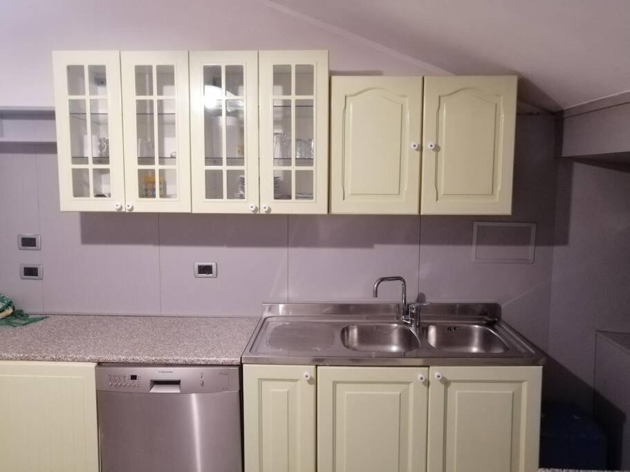 Spacious Attic Apartment Kandler Trieszt Kültér fotó